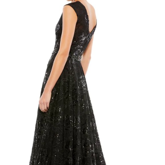 MAC DUGGAL 12413 EMBROIDERED EMBELLISHED WAIST CAP SLEEVE A-LINE BLACK GOWN 16 - Picture 2 of 7